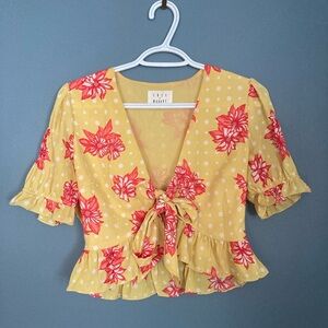 Lost + Wander Yellow Floral Tie Shirt Size Small